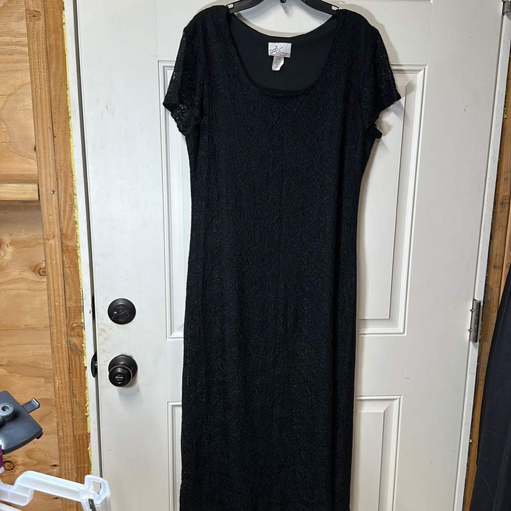 12p midi length black lace over lining dress
